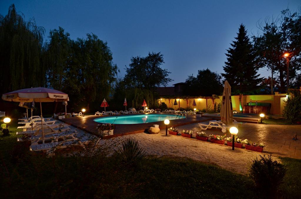 Family Hotel IV Велинград Экстерьер фото